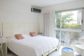 Standard Apartment, Pool View | 1 bedroom, premium bedding, down comforters, in-room safe - Syrah Studios (Buenos Aires)