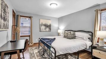 3 bedrooms, desk, travel crib, free WiFi