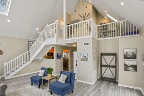Interior - Latitude Adjustment|Waterfront|Pool|Sleeps 10|Your Ultimate Waterfront Retreat! (Pass Christian)