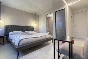 1 室のベッドルーム、WiFi