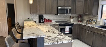 Cozy 1-bedroom apartment in St. George with AC, WiFi, BBQ grill and hot tub