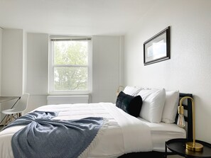 1 quarto, escrivaninha, Wi-Fi de cortesia, roupa de cama