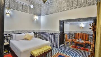 Quadruple Room | In-room safe, free WiFi