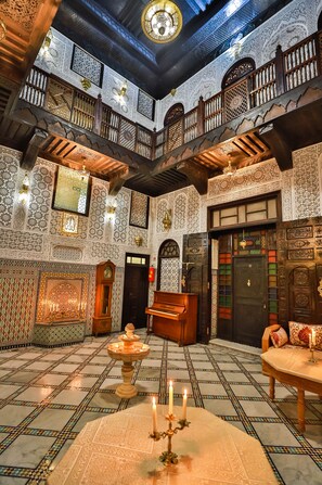 Coffres-forts dans les chambres, Wi-Fi gratuit