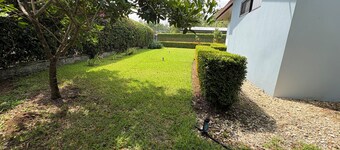 House with a Spacious Garden, Fully Fenced, Perfect for Families and Pets,