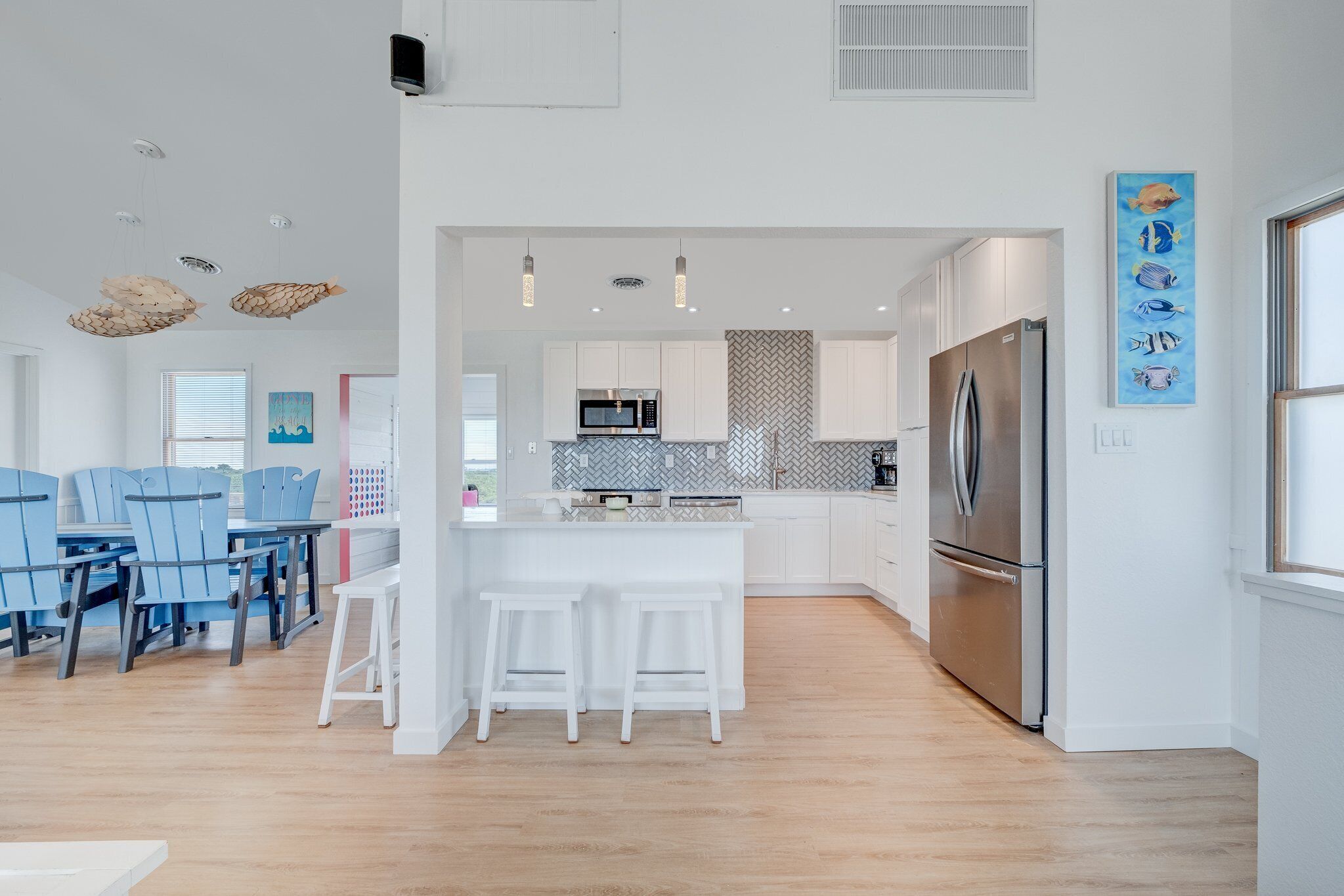 冰箱、微波炉、烤箱、炉灶