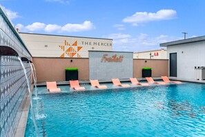 Pool - The Mercer *Freiheit Village Luxury Condo Complex (New Braunfels)