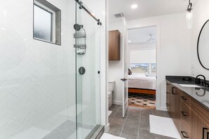 Hair dryer, towels - The Mercer *Freiheit Village Luxury Condo Complex (New Braunfels)
