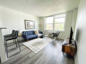 Smart TV - Sleepover | Marvelous 1BD/1BA + Gym - Cincinnati (Cincinnati)