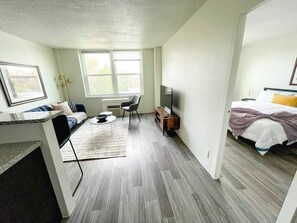 Skrivebord, strygejern/strygebræt, gratis Wi-Fi, sengetøj