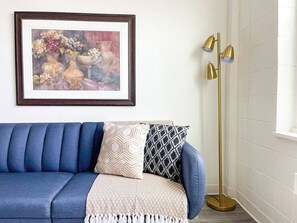 Smart TV - Sleepover | Marvelous 1BD/1BA + Gym - Cincinnati (Cincinnati)