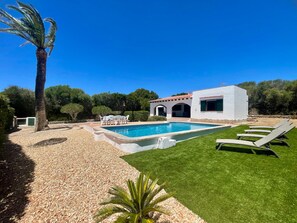 Pool - Holiday Home 'Villa Antonia' with Private Pool, Private Terrace and Wi-Fi (Cap d'en Font)
