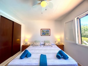 2 bedrooms, iron/ironing board, free WiFi, bed sheets - Holiday Home 'Villa Antonia' with Private Pool, Private Terrace and Wi-Fi (Cap d'en Font)