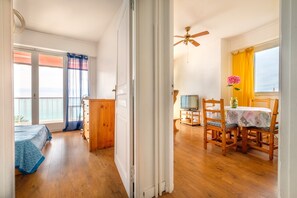 1 soveværelse, sengetøj