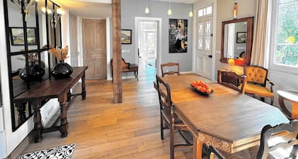 Villa „Maison Avec Studio Cros De Cagnes“ mit privater Terrasse, WLAN und Klimaanlage