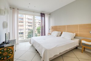 1 camera, Wi-Fi gratuito, lenzuola