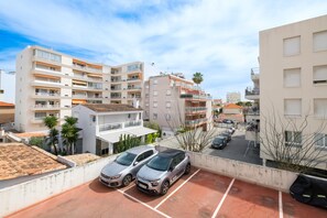 Exterior - Apartment '2 Rooms Near Beaches Go011' with Balcony and Wi-Fi (Cagnes sur Mer)