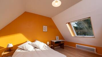 5 chambres, fer et planche Ă repasser, Wi-Fi gratuit, draps fournis