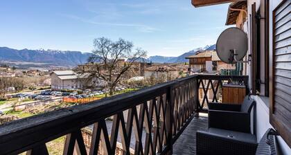 Apartment 'Appartamento Cles' with Mountain View, Balcony and Wi-Fi