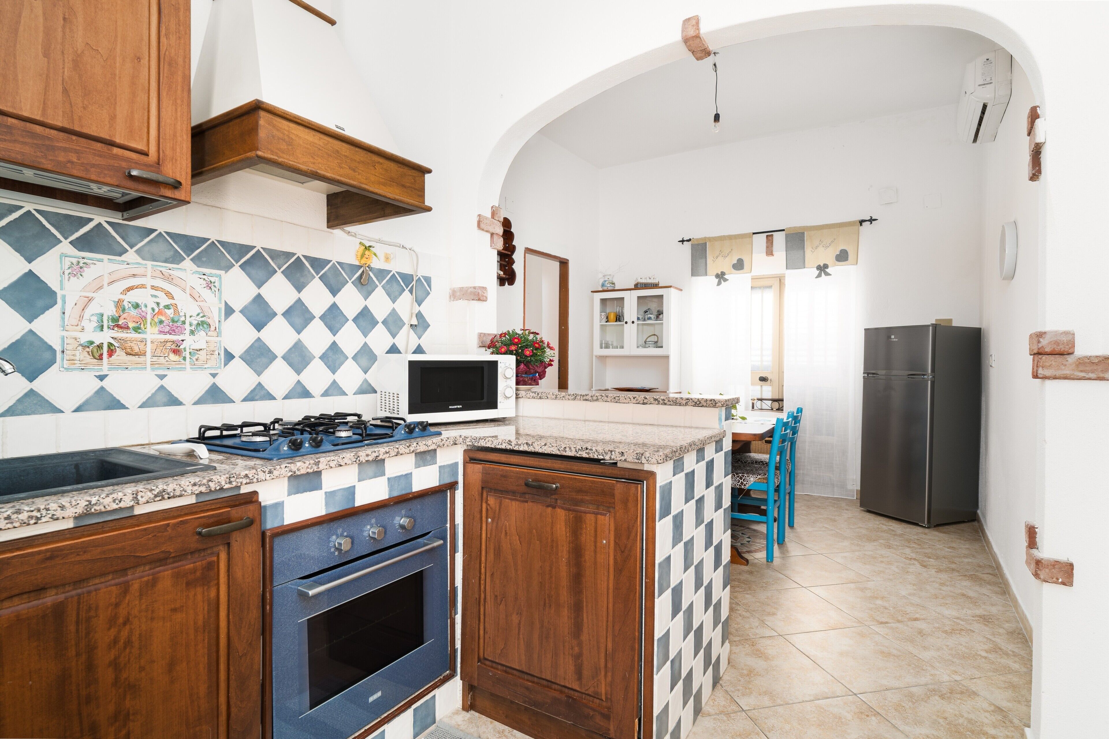 Refrigerador, horno, placa de cocina, lavavajillas