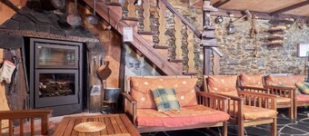 Maison de vacances 'Carriles Romanos' avec vue sur la montagne, piscine partagée et terrasse privée