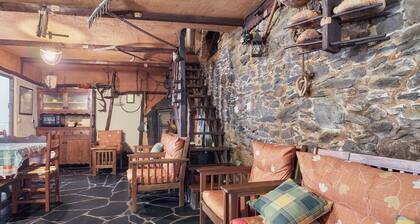Casa de vacaciones 'Carriles Romanos' con vistas a la montaña, piscina compartida y terraza privada