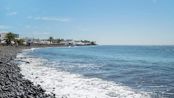 Una playa cerca