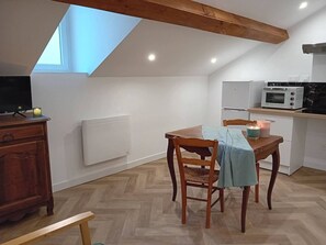 Dining - Le Chic Nomade Vert – Elegant pied-à-terre in the heart of Périgueux (Périgueux)