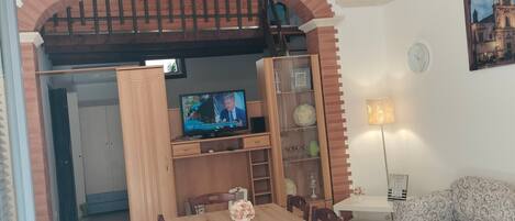 TV