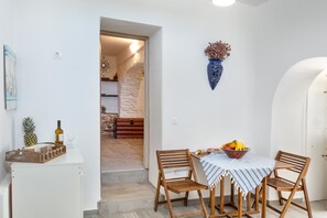 Dining - Central Holiday Apartment 'Olga's House kythnos D' (??????)
