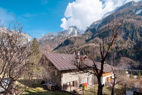 Apartment "La Casa Di Bryan" with Mountain View and Private Garden