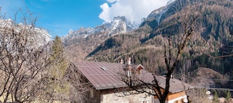 Apartment "La Casa Di Bryan" with Mountain View and Private Garden