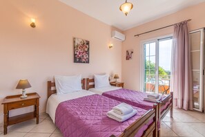 3 chambres, fer et planche à repasser, Wi-Fi gratuit, draps fournis