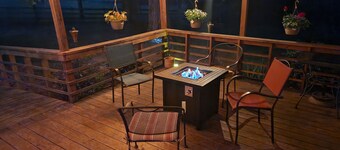 Beautiful home on 5 acre gated horse farm 3.5 miles from Tryon Equestrian Center