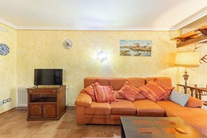 Télévision, cheminée