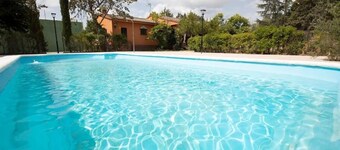 Villa 'Finca El Palomar De La Viña' with Mountain Views, Private Pool and Wi-Fi