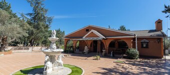 Villa 'Finca El Palomar De La Viña' with Mountain View, Private Pool and Wi-Fi