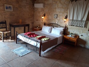 4 bedrooms, free WiFi, bed sheets