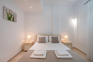 2 chambres, fer et planche à repasser, accès au Wi-Fi (inclus)