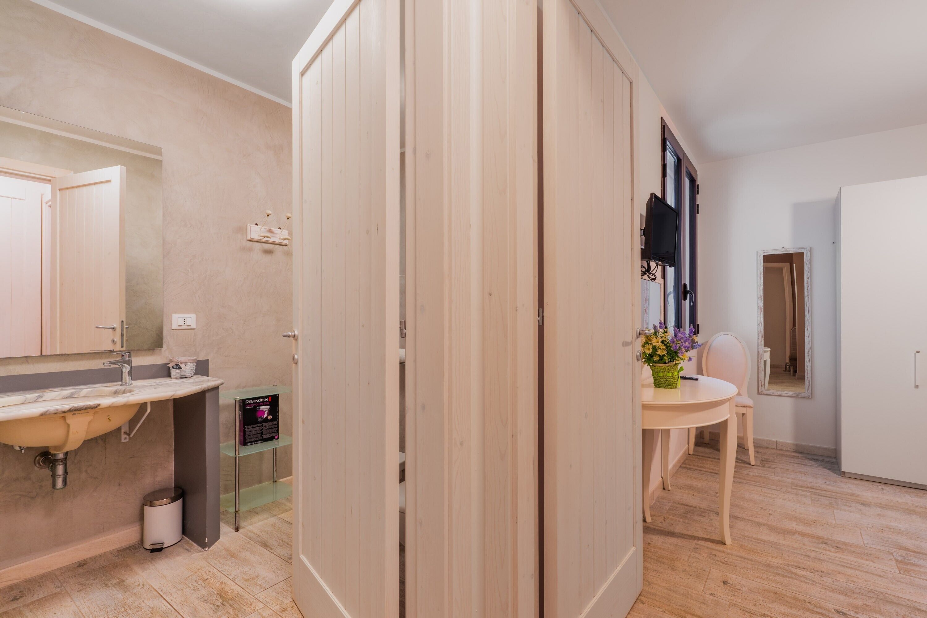 2 slaapkamers, een strijkplank/strijkijzer, gratis wifi, beddengoed