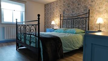 3 quartos, Wi-Fi de cortesia, roupa de cama