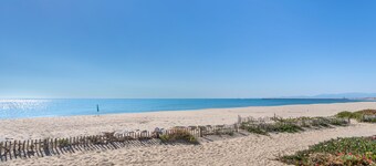 Holiday Home 'Residence Naturiste Eden' with Sea View, Private Terrace and Wi-Fi