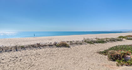 Maison de vacances 'Résidence Naturiste Eden' avec vue sur la mer, terrasse privée et Wi-Fi
