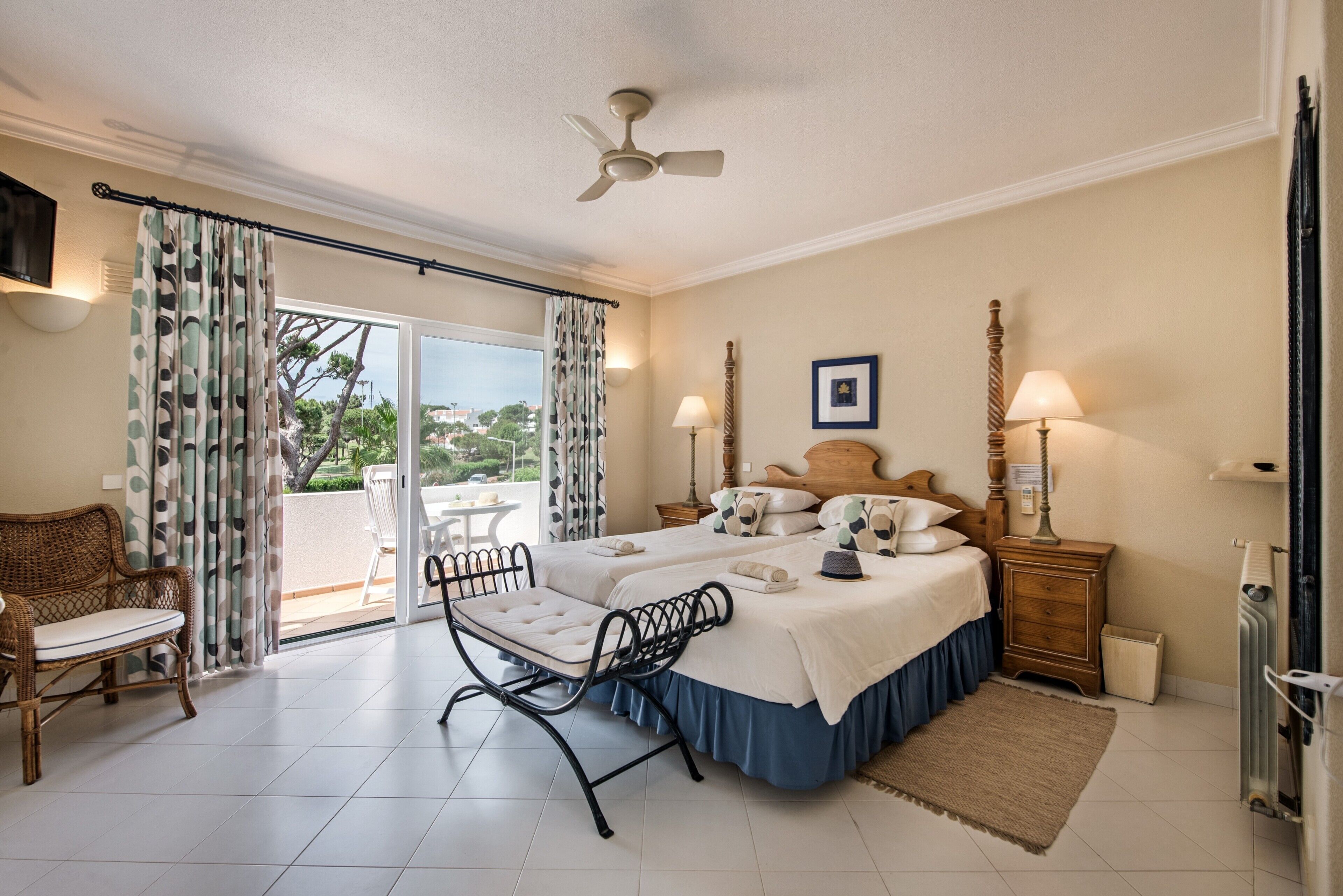 3 habitaciones, tabla de planchar con plancha y wifi gratis 