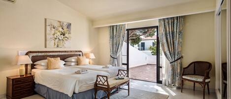 3 chambres, fer et planche à repasser, Wi-Fi gratuit, draps fournis