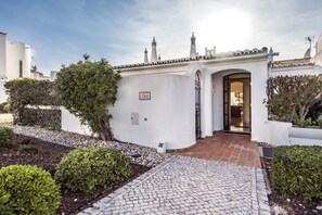 Exterior detail - Villa 'Mng Elliott42' with Private Pool, Wi-Fi and Air Conditioning (Vale do Lobo)