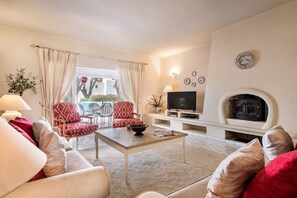 TV, fireplace, DVD player, stereo
