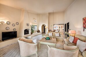 TV, fireplace, DVD player, stereo