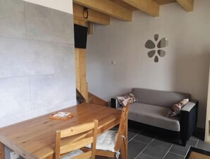 Interior - Holiday Home 'Le Cigalou - Drôme Provencale' with Mountain View, Shared Pool and Wi-Fi (Ste Jalle)