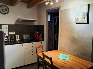 Dining - Holiday Home 'Le Cigalou - Drôme Provençale' with Mountain View, Pool and Wi-Fi (Ste Jalle)